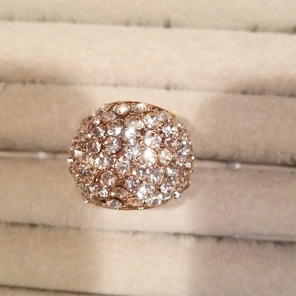 Beautiful sterling silver, gold plated diamond ring size 8